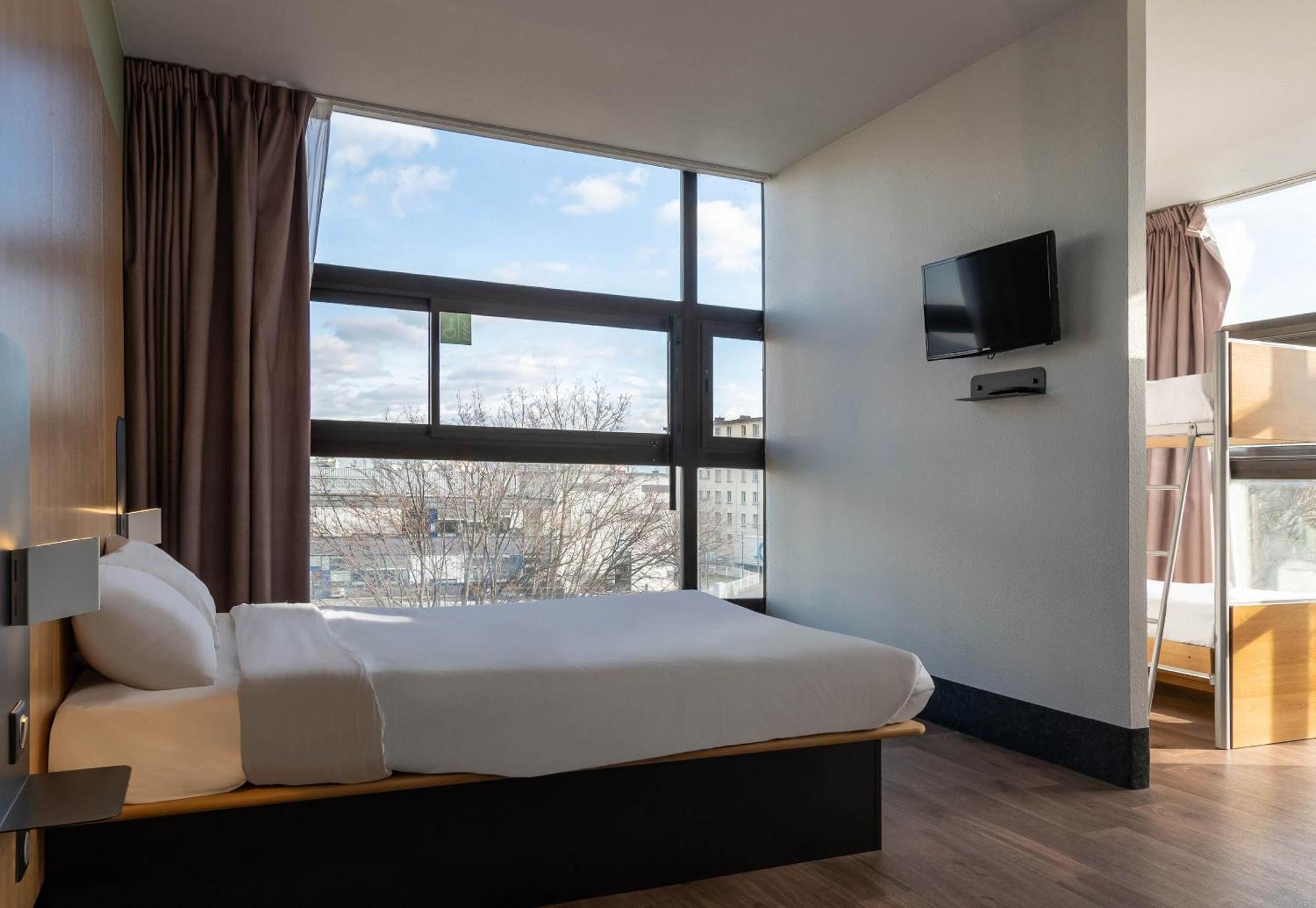 B&B Hotel Grenoble Centre Verlaine Bagian luar foto