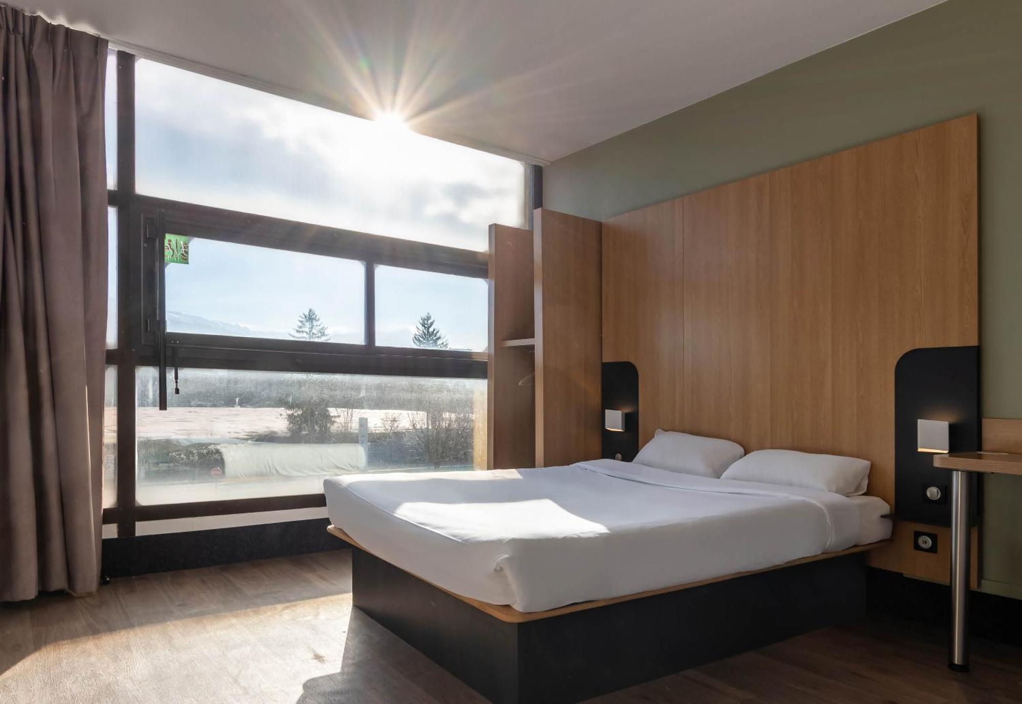 B&B Hotel Grenoble Centre Verlaine Bagian luar foto