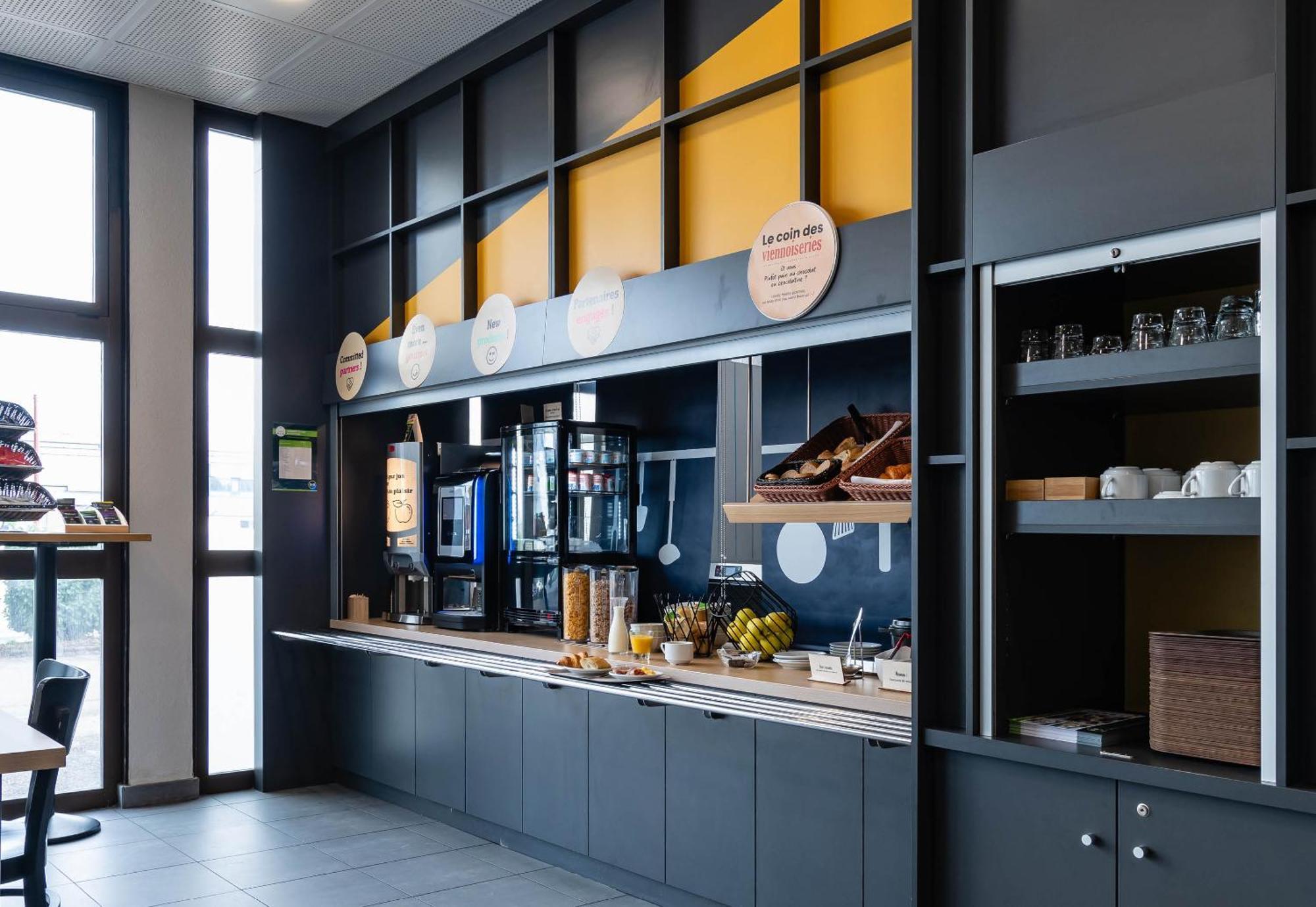 B&B Hotel Grenoble Centre Verlaine Bagian luar foto